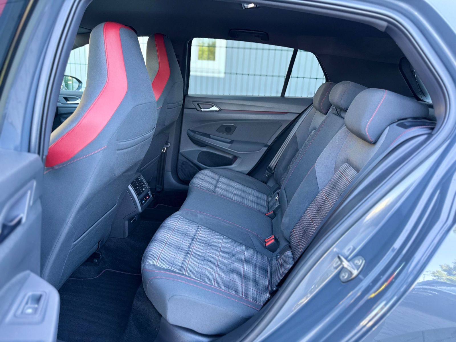 Volkswagen Golf VIII Lim. GTI - Samsaru's Car Outlet