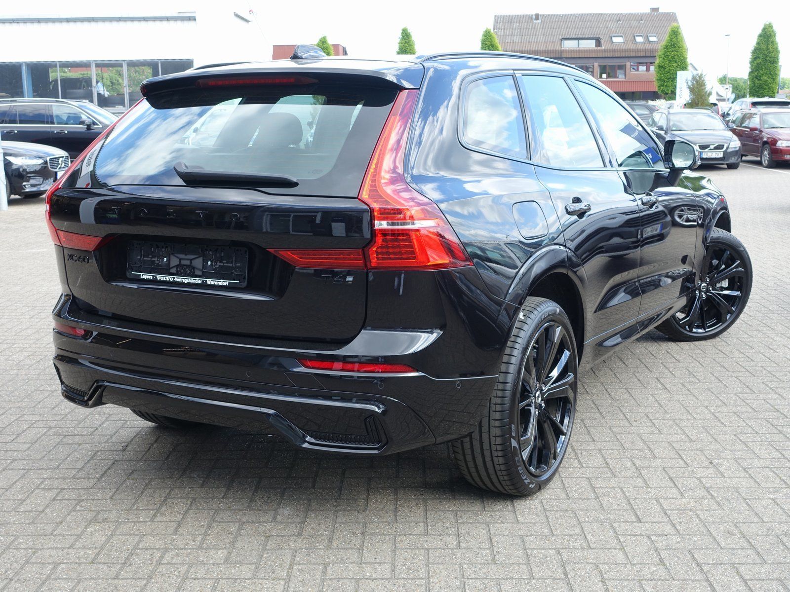 Volvo XC60 Black Edition Plus T6 AWD - Samsaru's Car Outlet