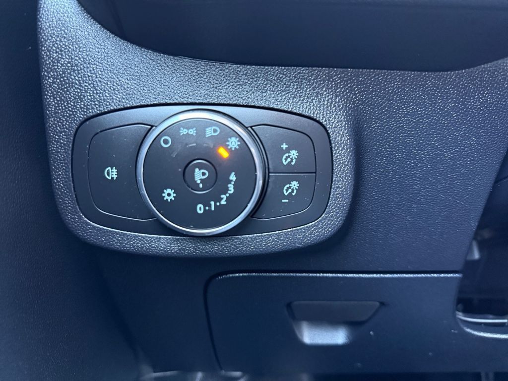Ford Fiesta 1.0 EcoBoost Hybrid S&S Aut. - Samsaru's Car Outlet