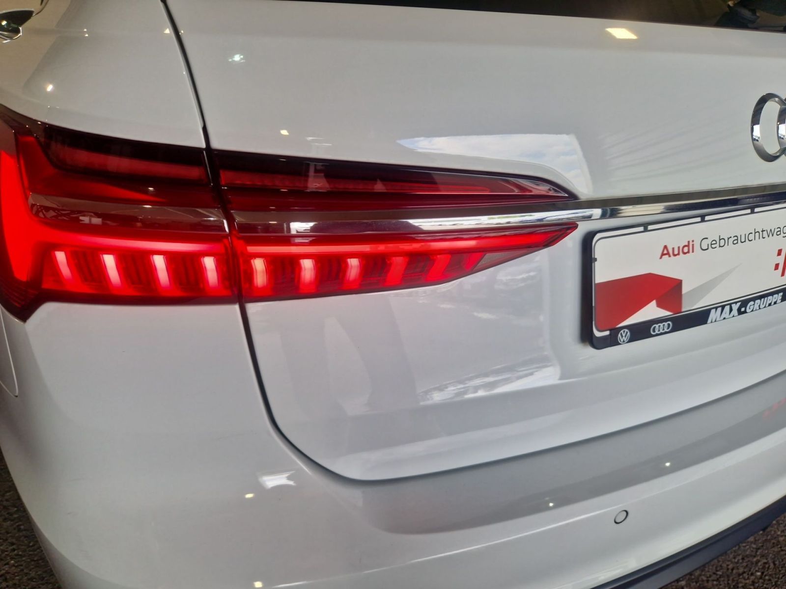 Audi A6 Avant 45 TFSI quattro S line - Samsaru's Car Outlet