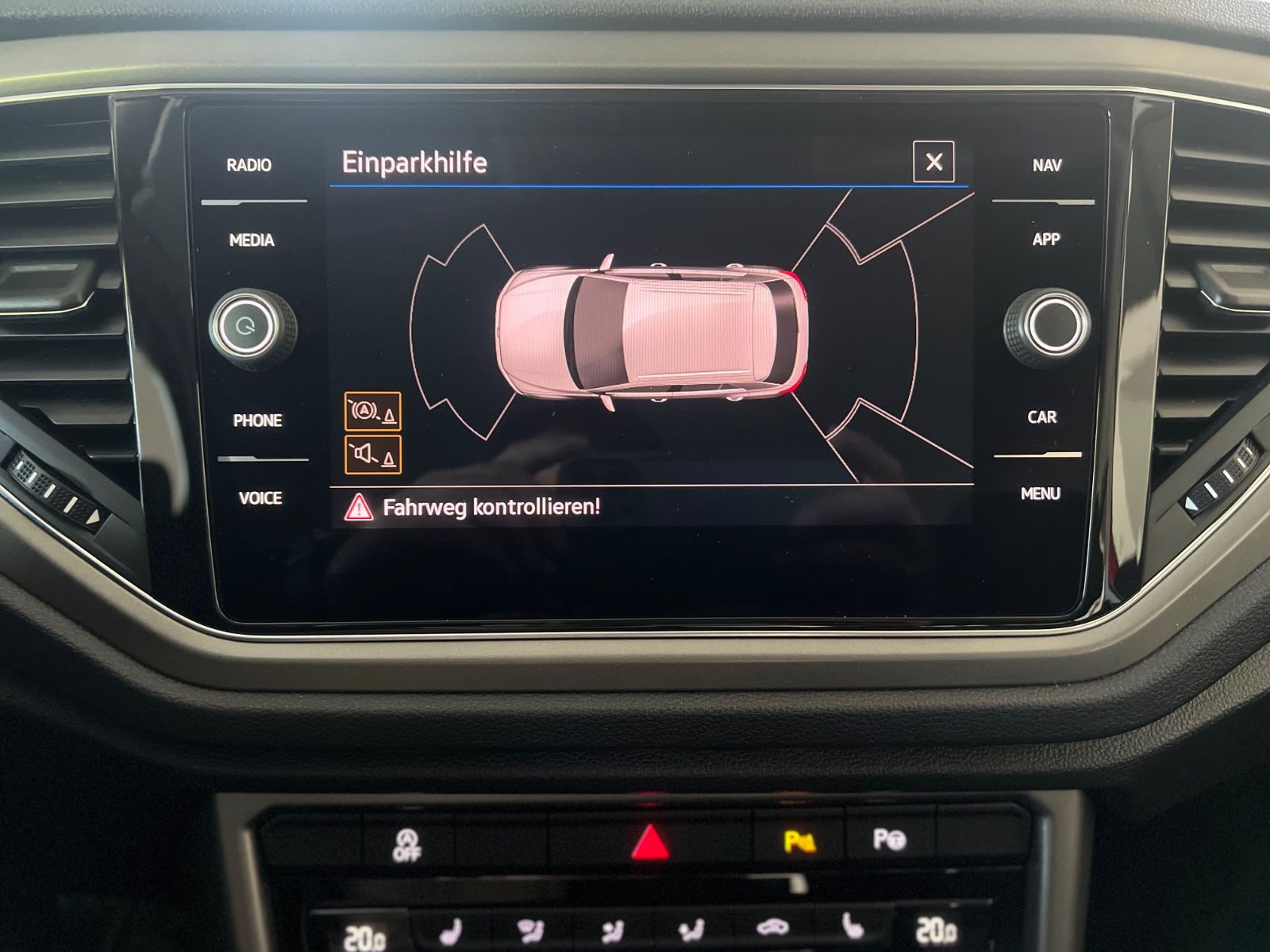 Volkswagen T-Roc 1.5 TSI Style - Samsaru's Car Outlet