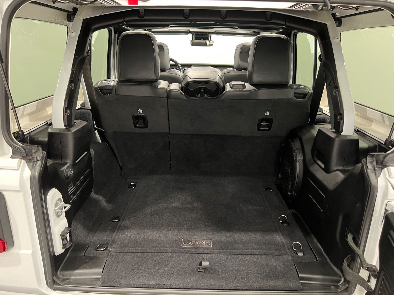 Jeep Wrangler Unlimited Sahara Softtop Sky One-Touch