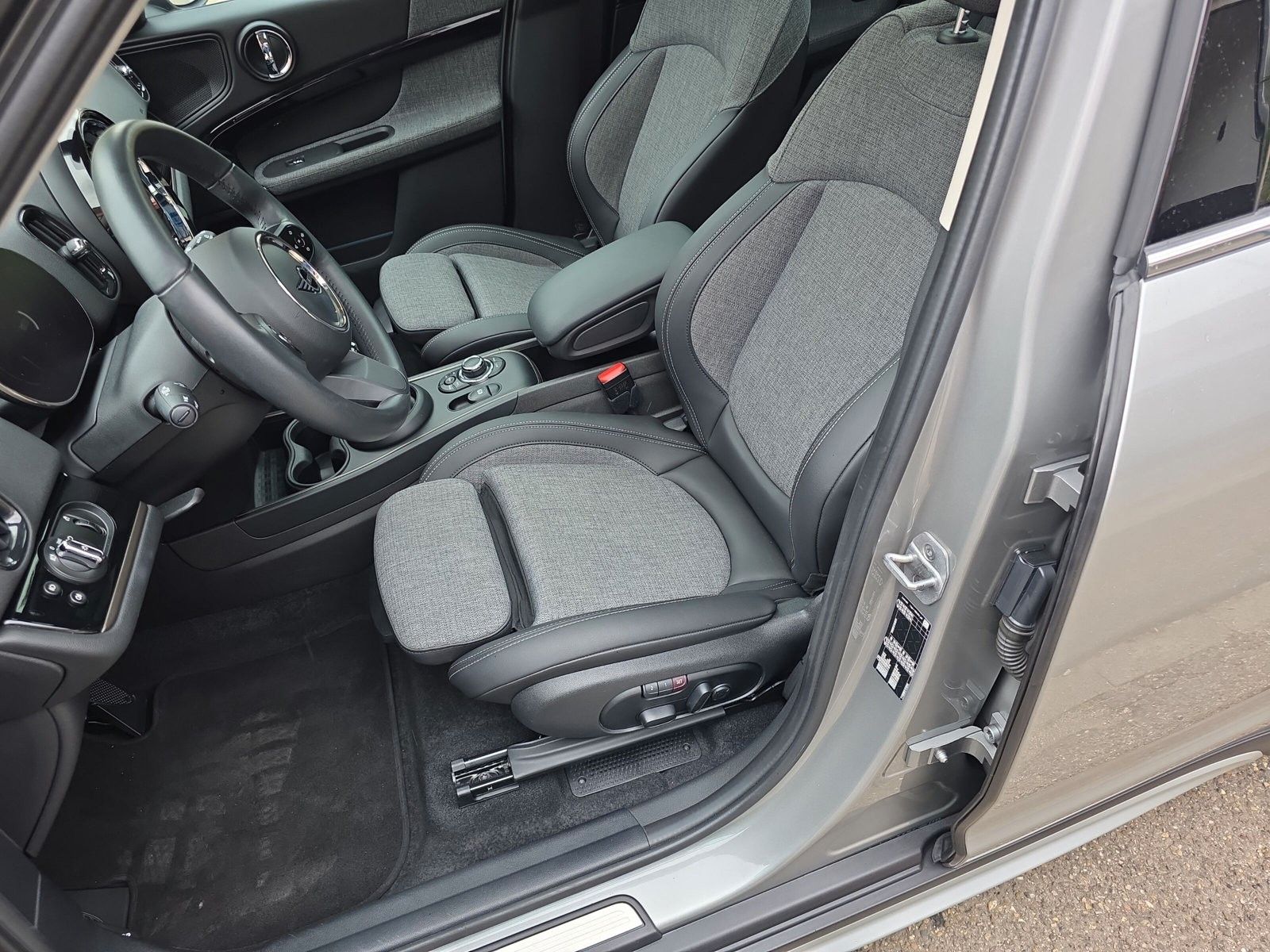 MINI Cooper D Countryman Classic - Samsaru's Car Outlet