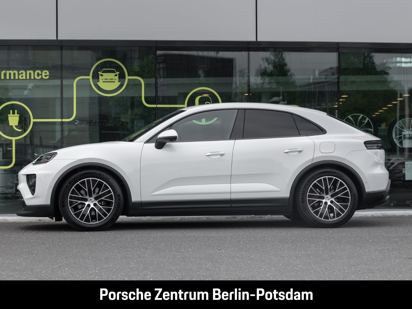 Porsche Macan BOSE Panorama Surround-View Luftfederung