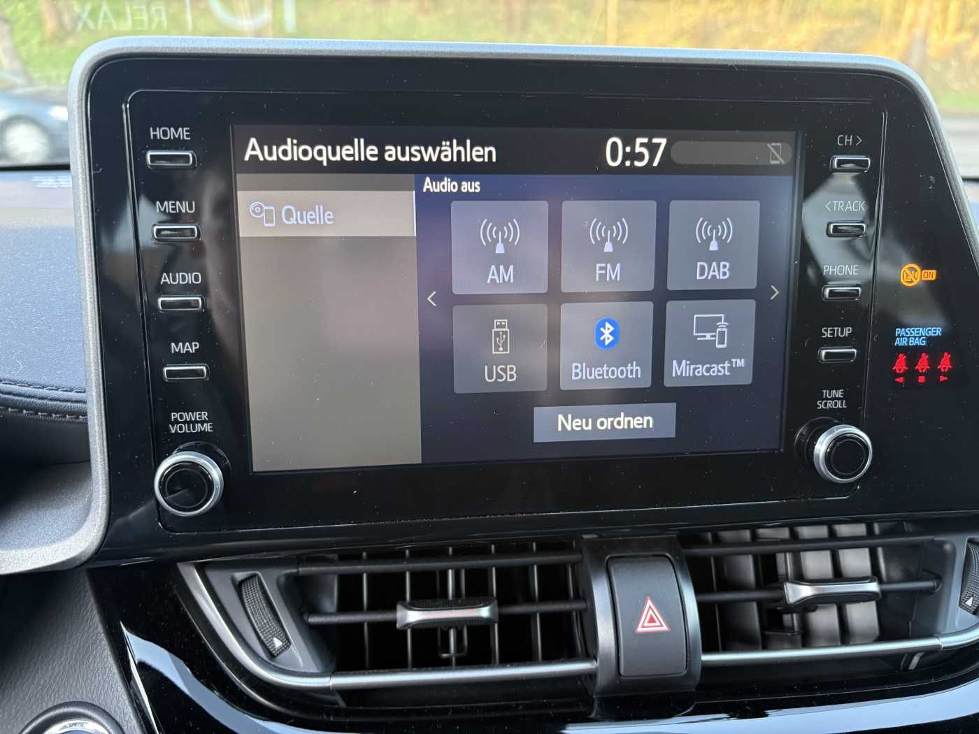 Toyota C-HR Hybrid Flow - Samsaru's Car Outlet