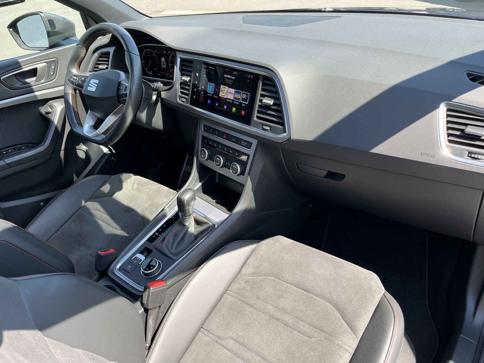 Seat Ateca 2.0 TDI DSG 4Drive FR AHK PANO STHZ Keyles