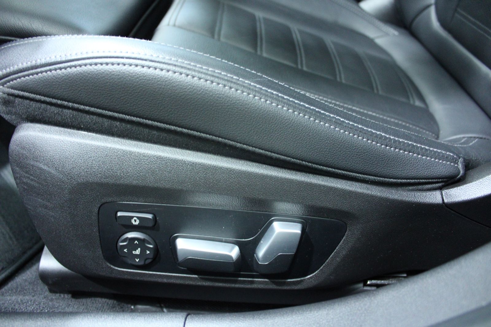 BMW 330e xDrive M Sport,HUD,Leder,H&K,Sport Boost