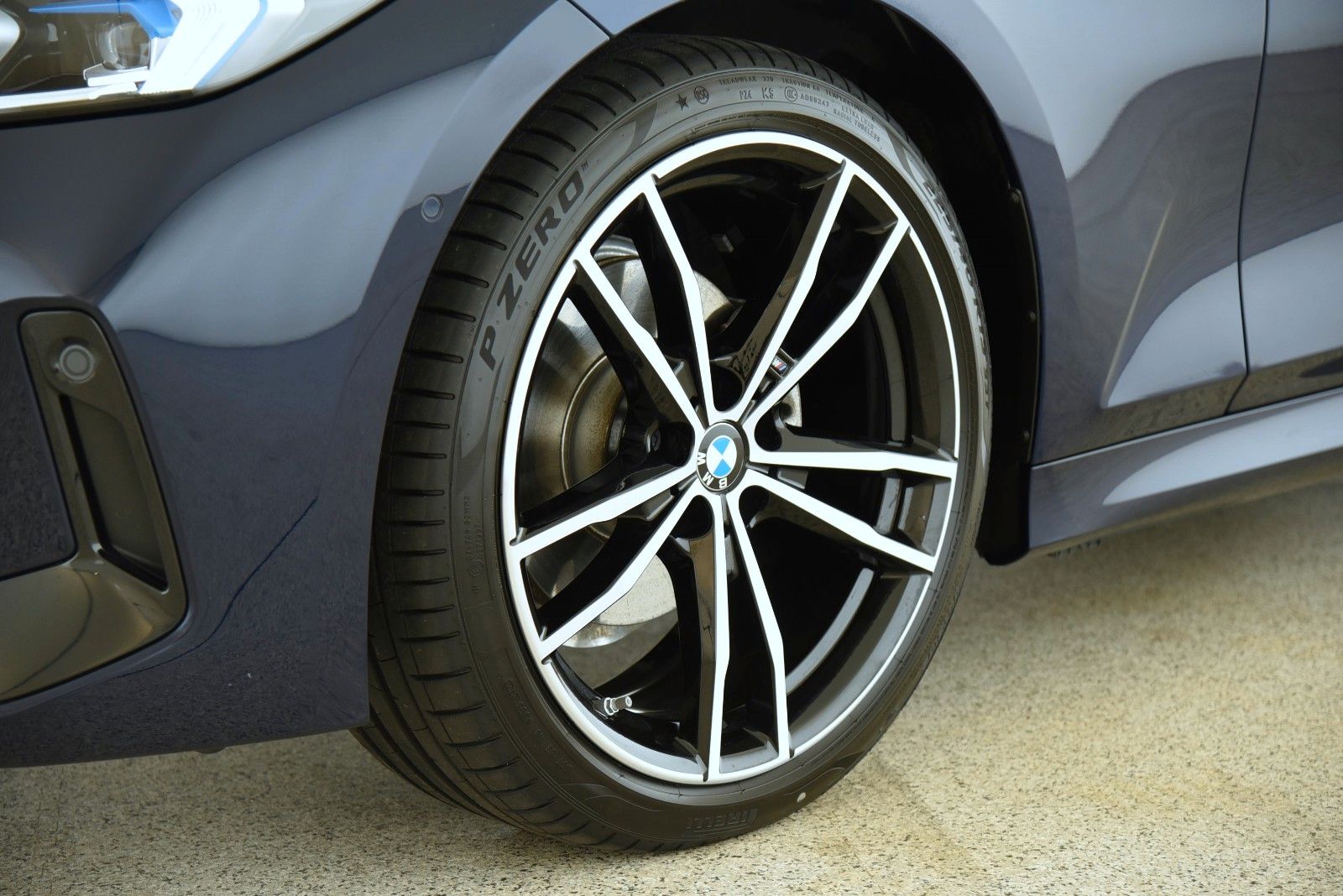 BMW 320d Touring xDrive M Sport - Samsaru's Car Outlet