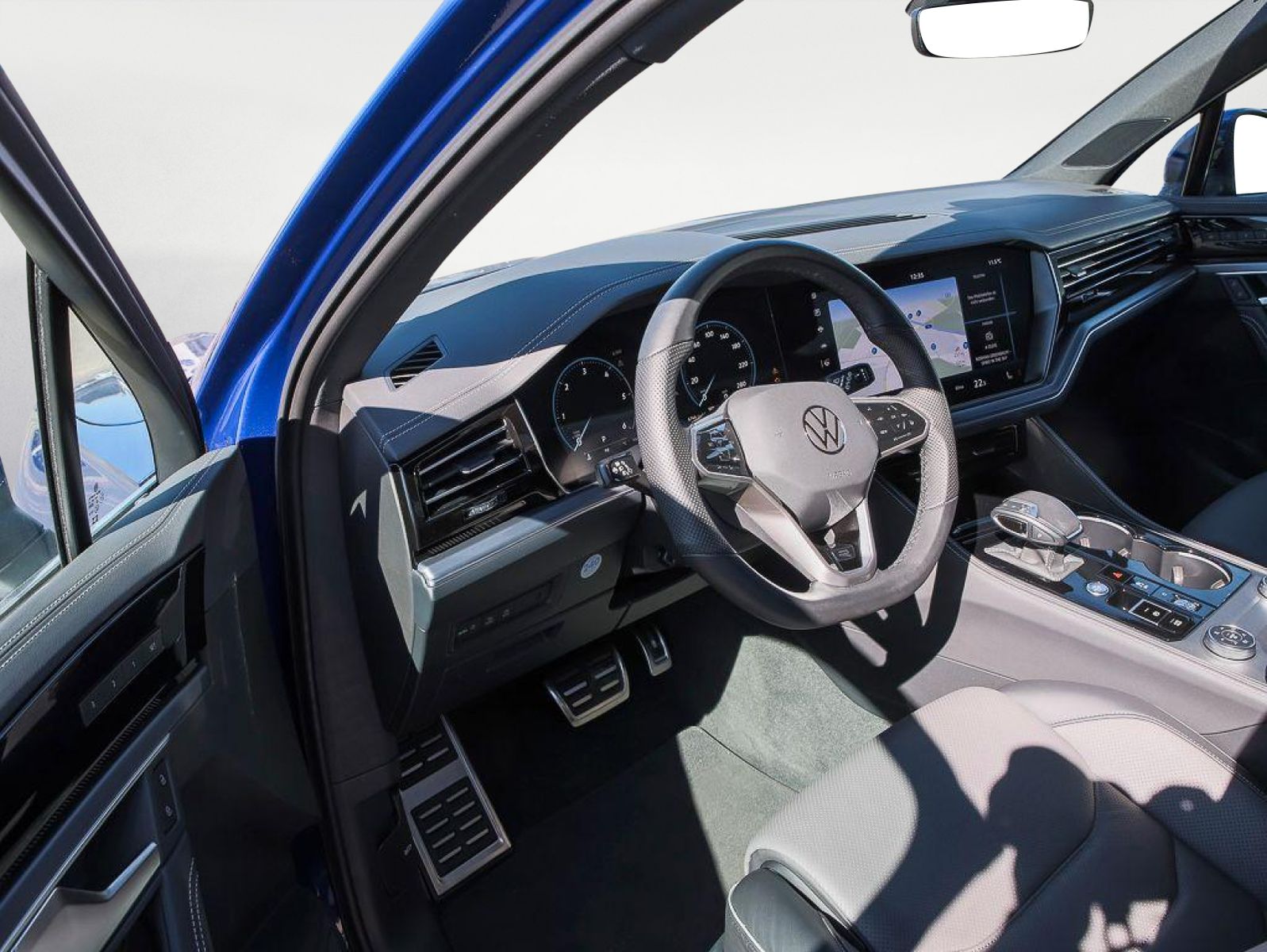 Volkswagen Touareg 3.0TDI R-Line - Samsaru's Car Outlet