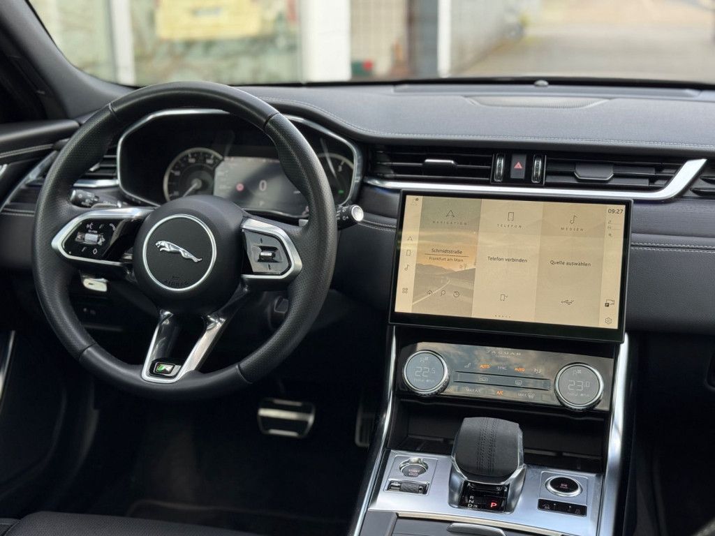 Jaguar XF Sportbrake R-Dynamic Black AWD Pano/Meridian
