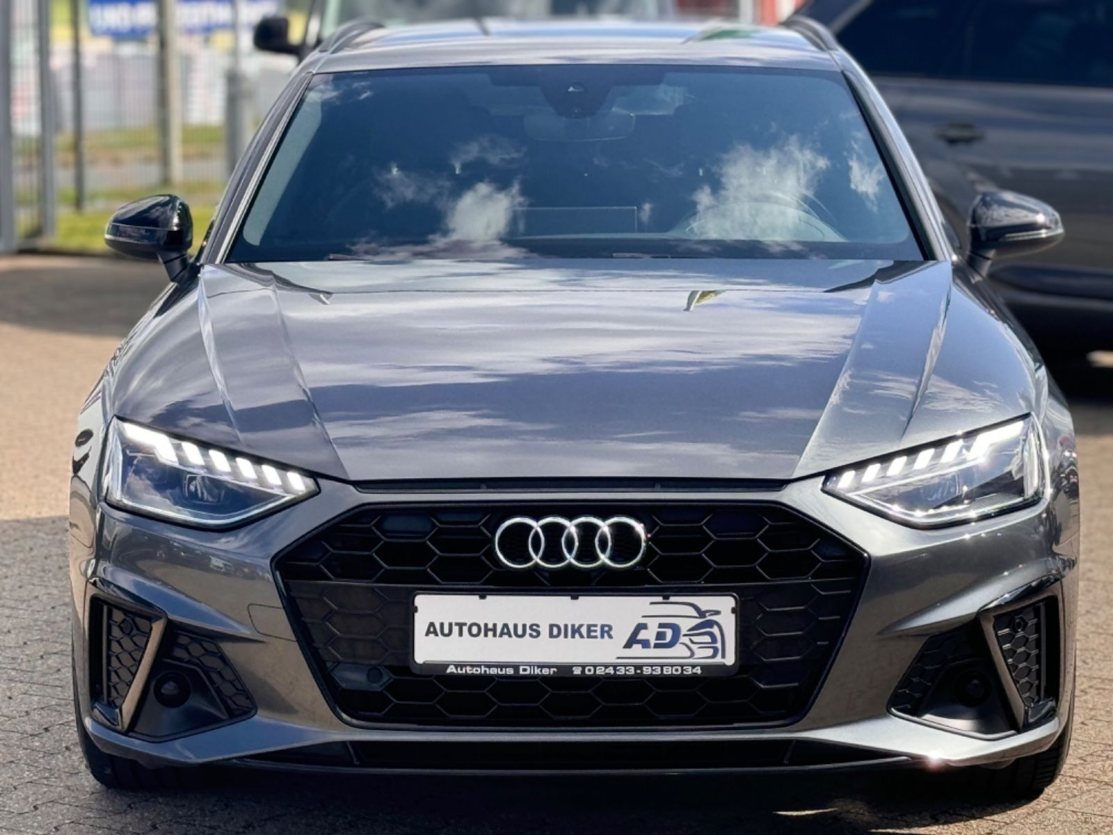 Audi A4 Avant 35 TDI S line - Samsaru's Car Outlet