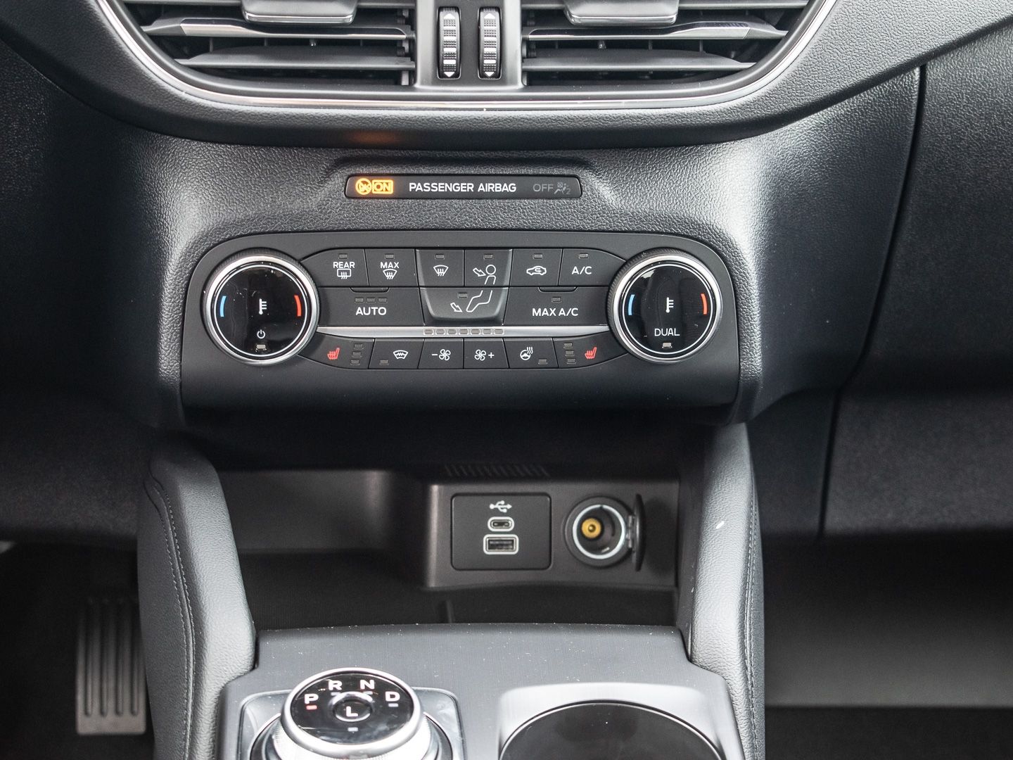 Ford Kuga Hybrid Titanium X FHEV - Samsaru's Car Outlet