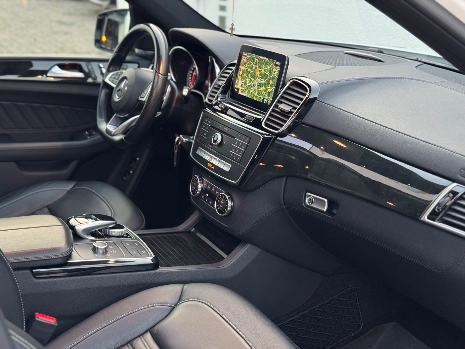 Mercedes-Benz GLE 500 V8 4Matic AMG-Line/Night-Paket/SoftClose