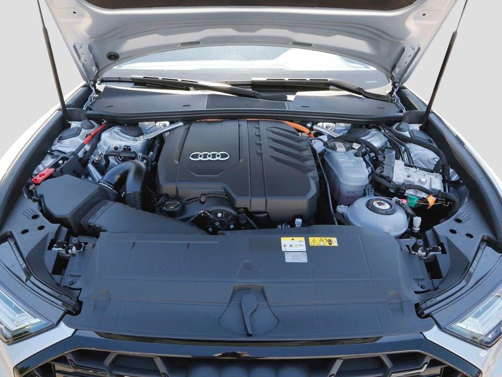Audi A6 Avant 55 TFSI e Q S line - Samsaru's Car Outlet