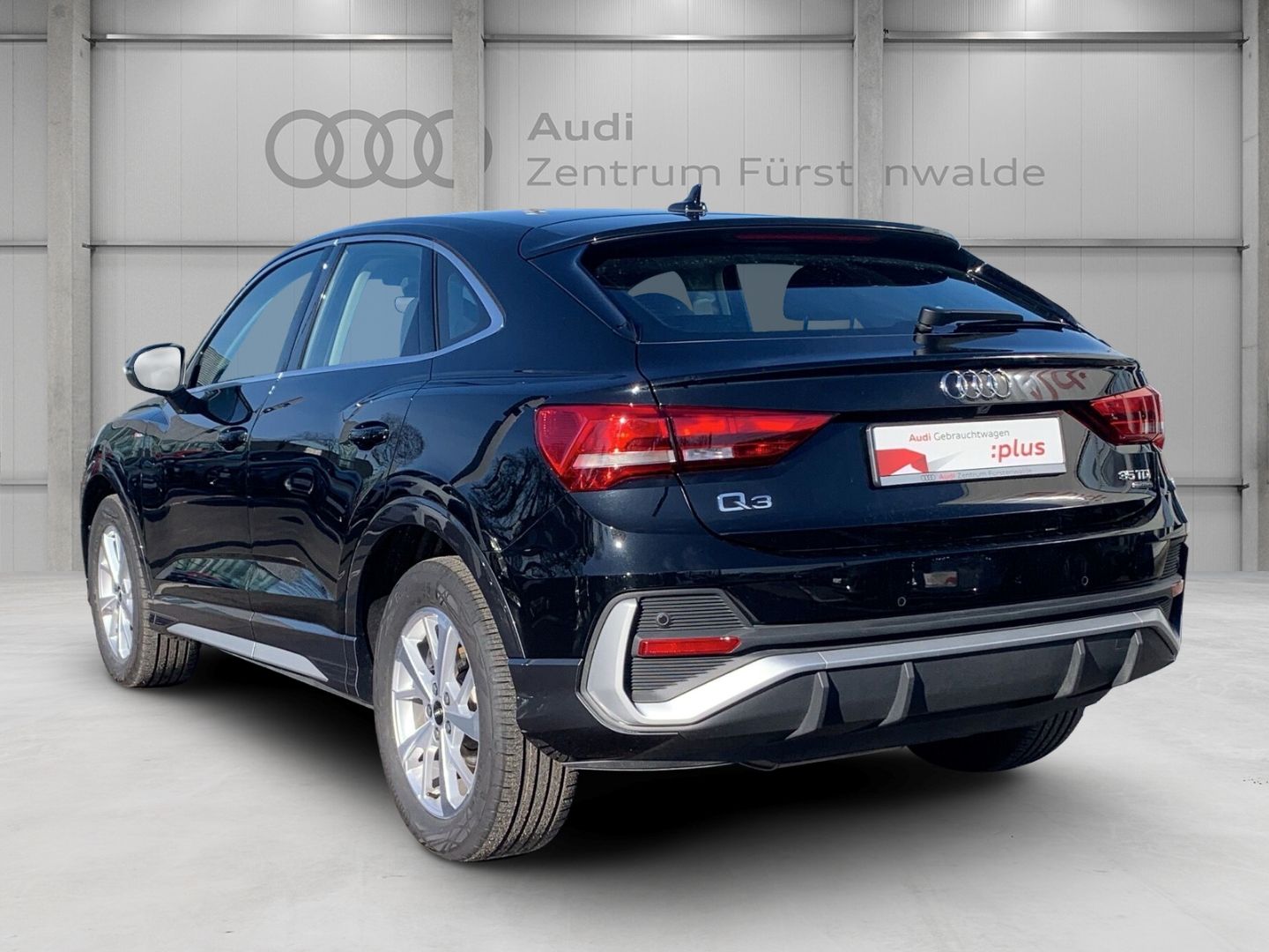 Audi Q3 Sportback 35 TDI quattro S tronic S line - Samsaru's Car Outlet