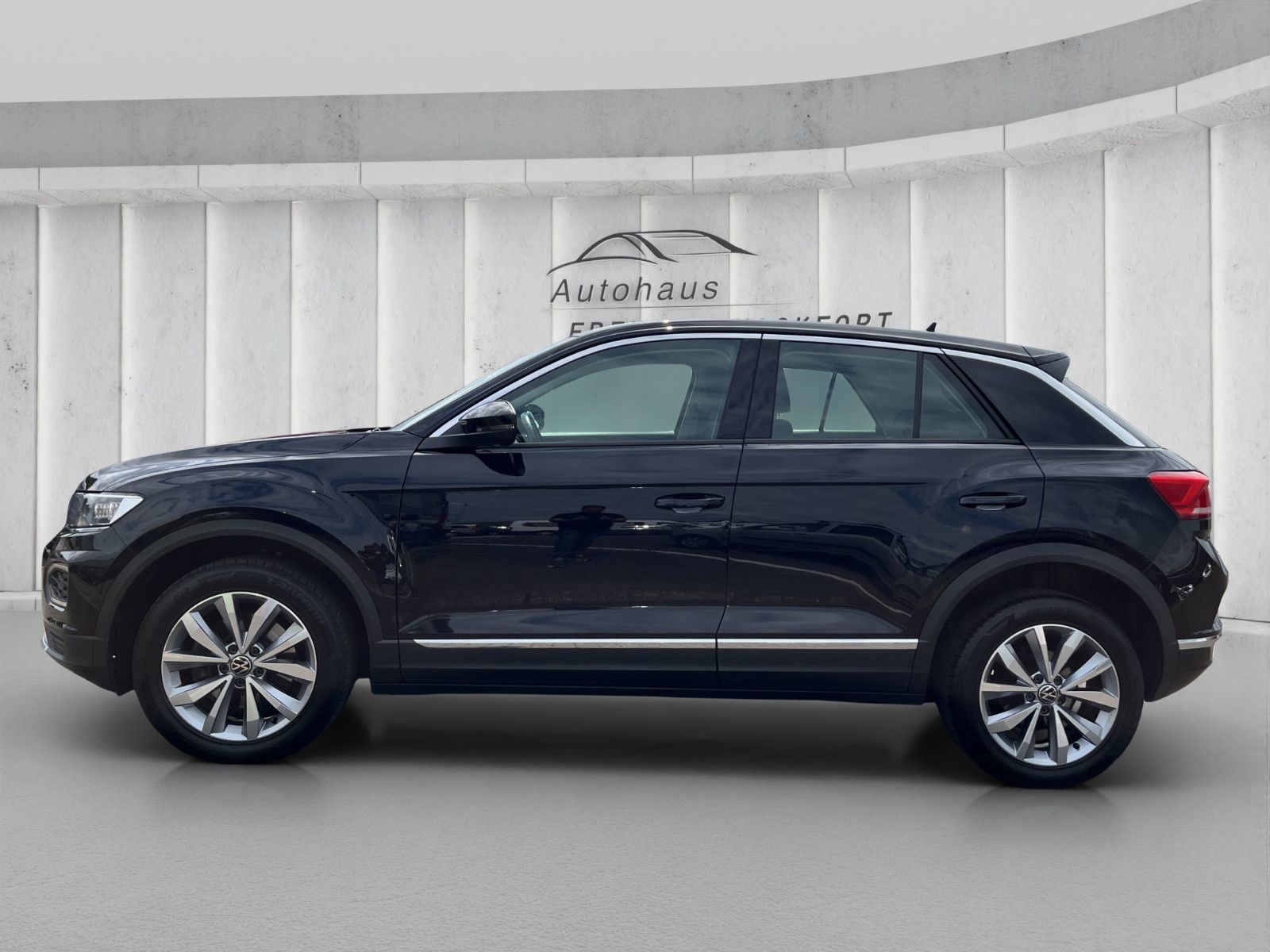 Volkswagen T-Roc Style 2.0 TDI - Samsaru's Car Outlet