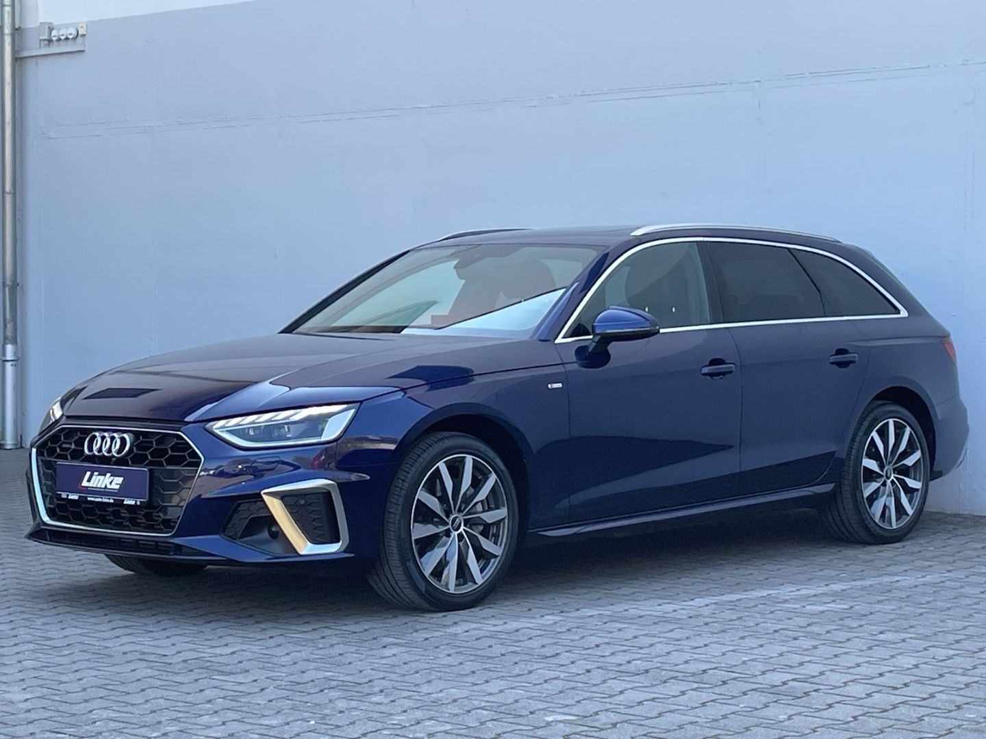 Audi A4 40 TFSI Avant S line quattro Matrix/AHK/Pano/