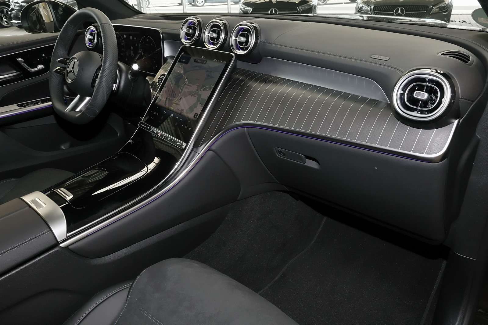 Mercedes-Benz GLC 300 d 4M AMG Standhz.+LED+Pano+AHK+Distronic