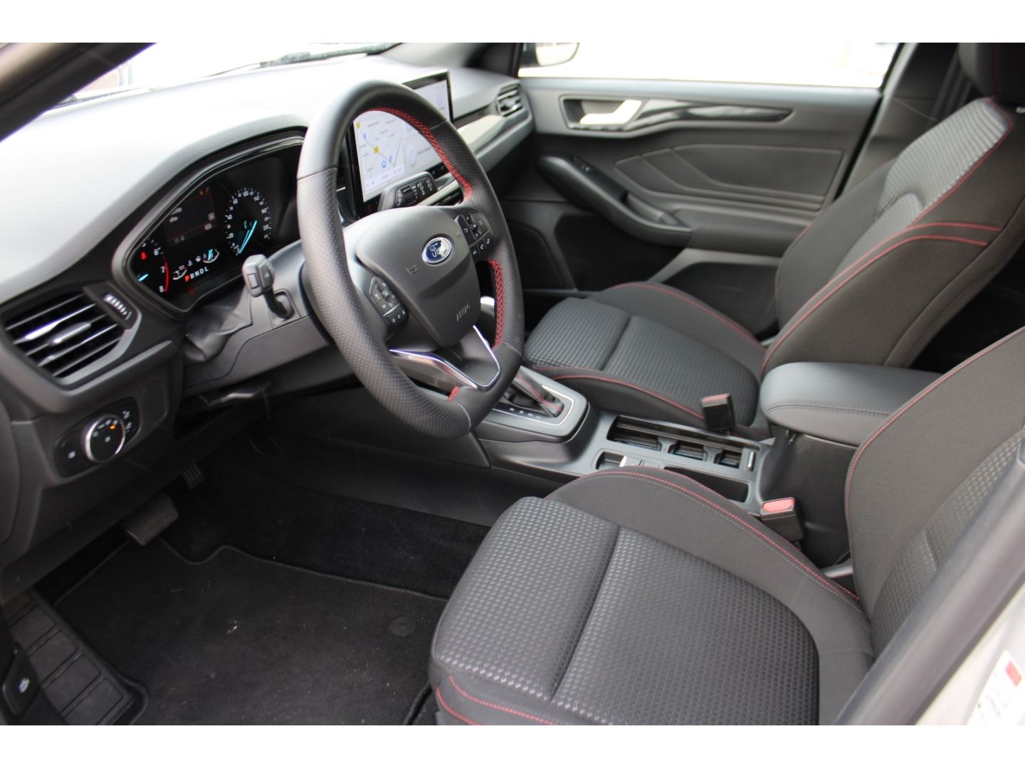 Ford Focus Turnier ST-Line ACC LED TWA Navi DAB GJR R