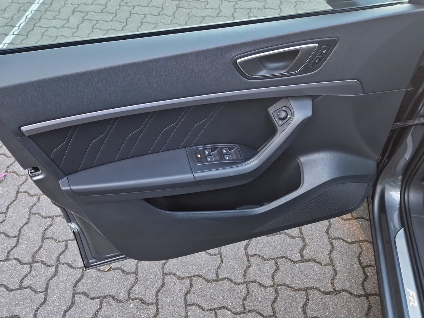 Seat Ateca 2.0 TDI DSG FR Alu LED AHK Kamera Navi ACC