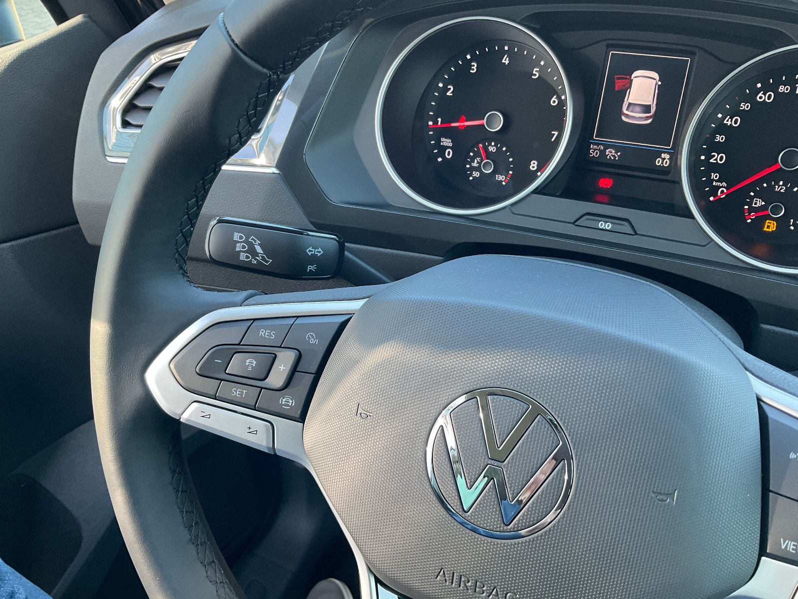 Volkswagen Tiguan Life - Samsaru's Car Outlet