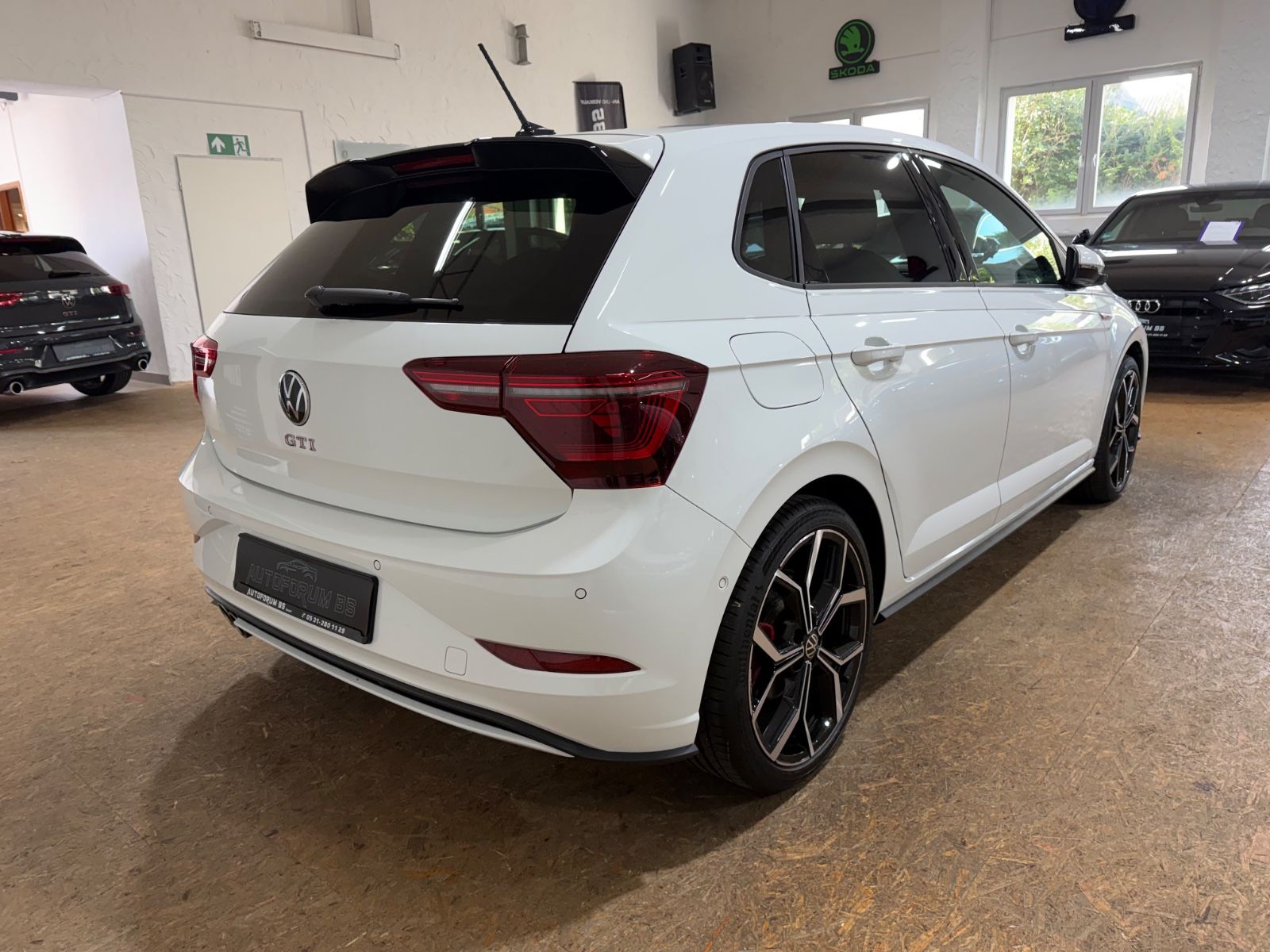 Volkswagen Polo VI GTI 2.0TSI DSG/ALCANTARA/CAM/MATRIX/18"