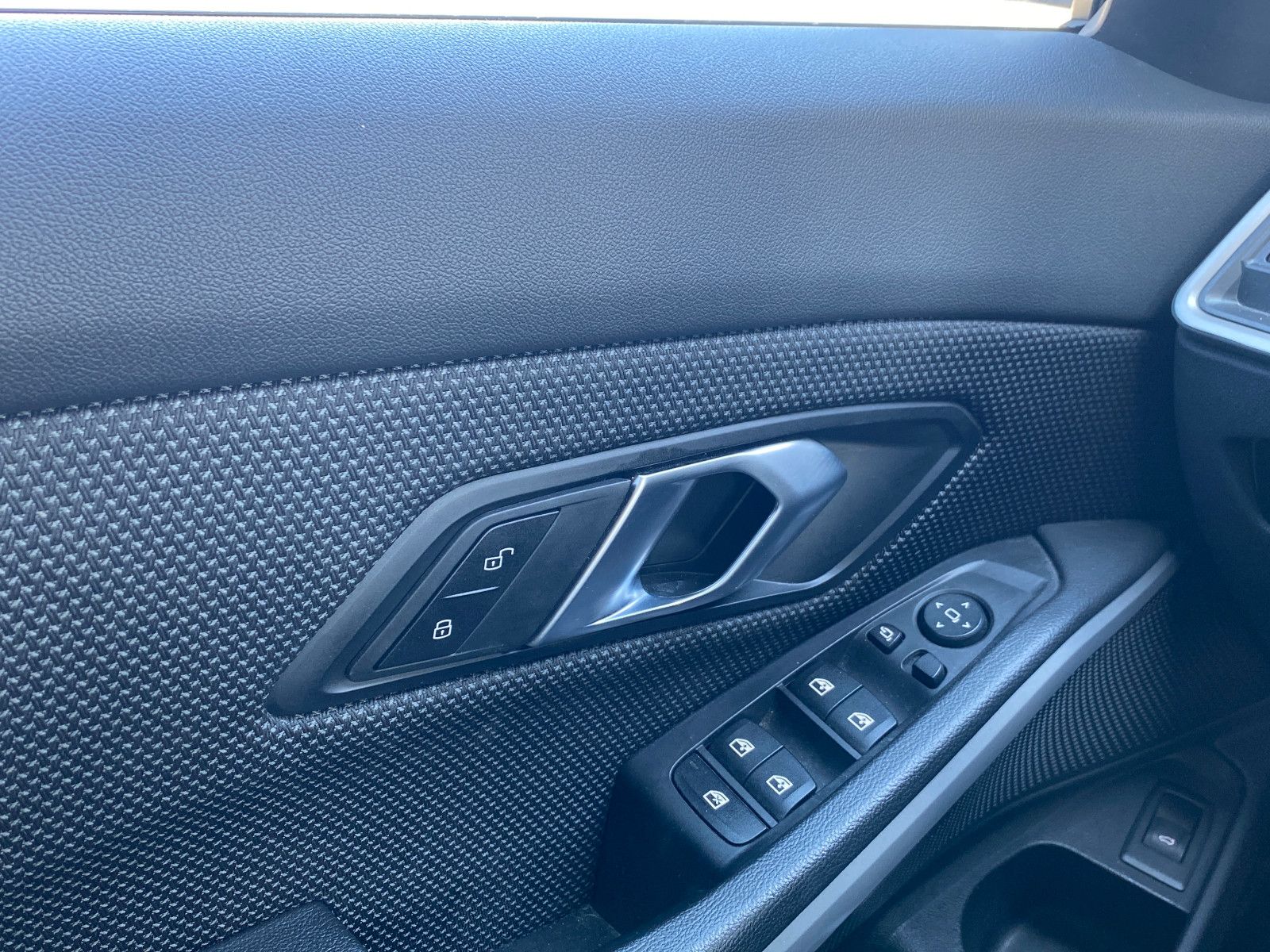 BMW 320 d LiveCockpit - Samsaru's Car Outlet