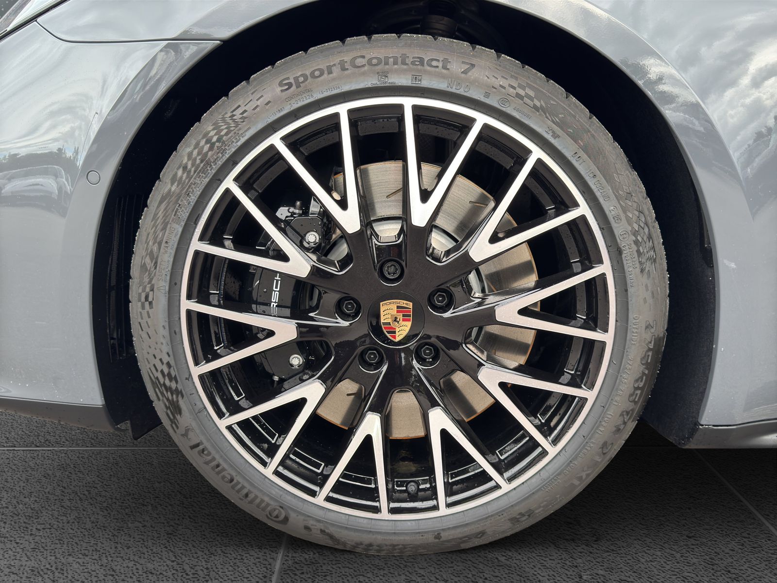Porsche Panamera 4S E-Hybrid | SportDesign Paket schwarz