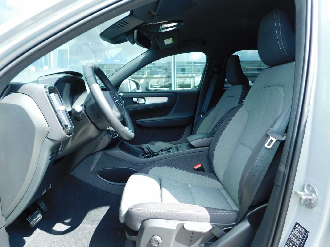 Volvo XC40 B4 Core - Samsaru's Car Outlet