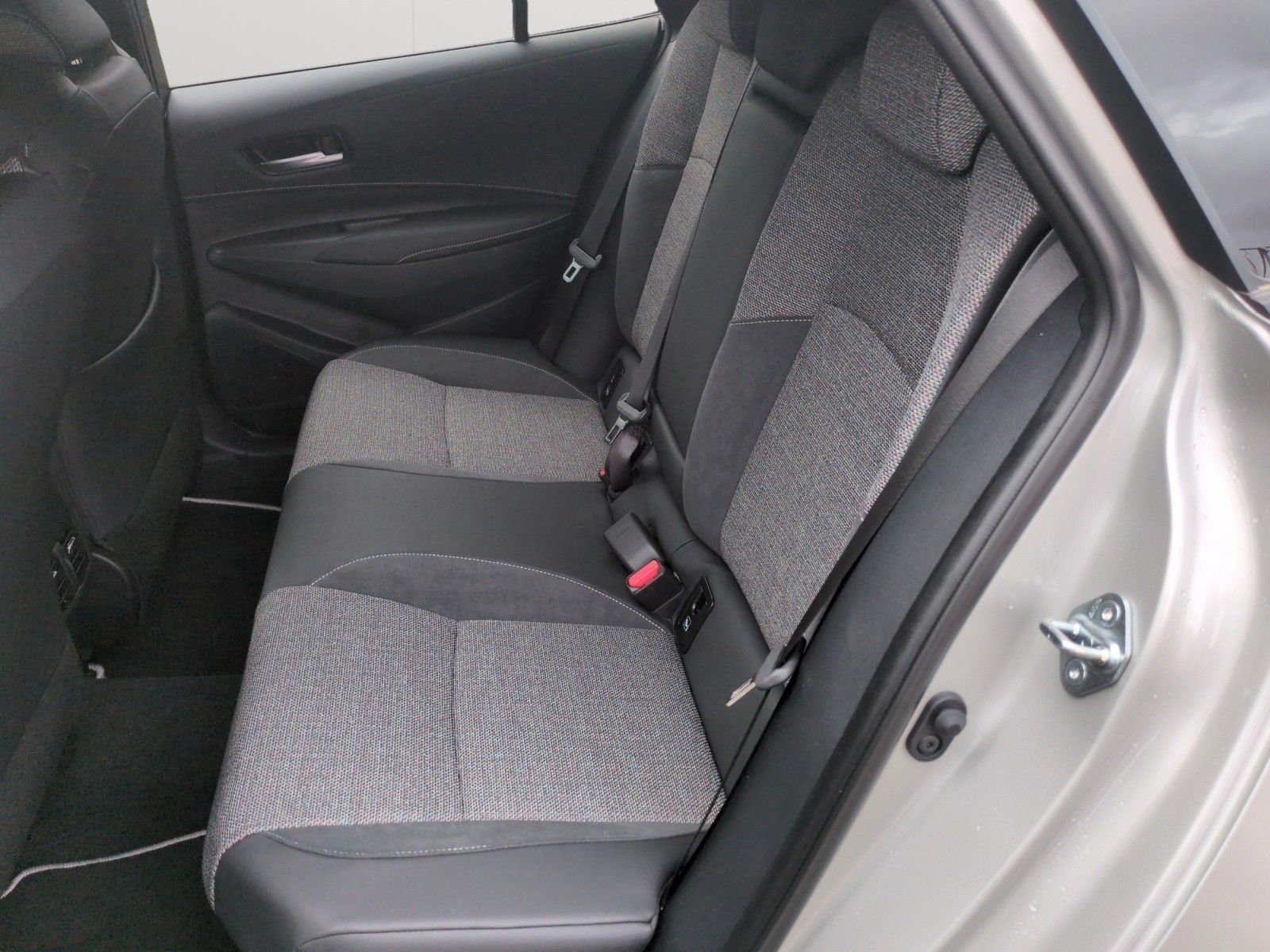 Toyota Corolla Touring Sports 1.8 Hybrid Teamplayer/LED