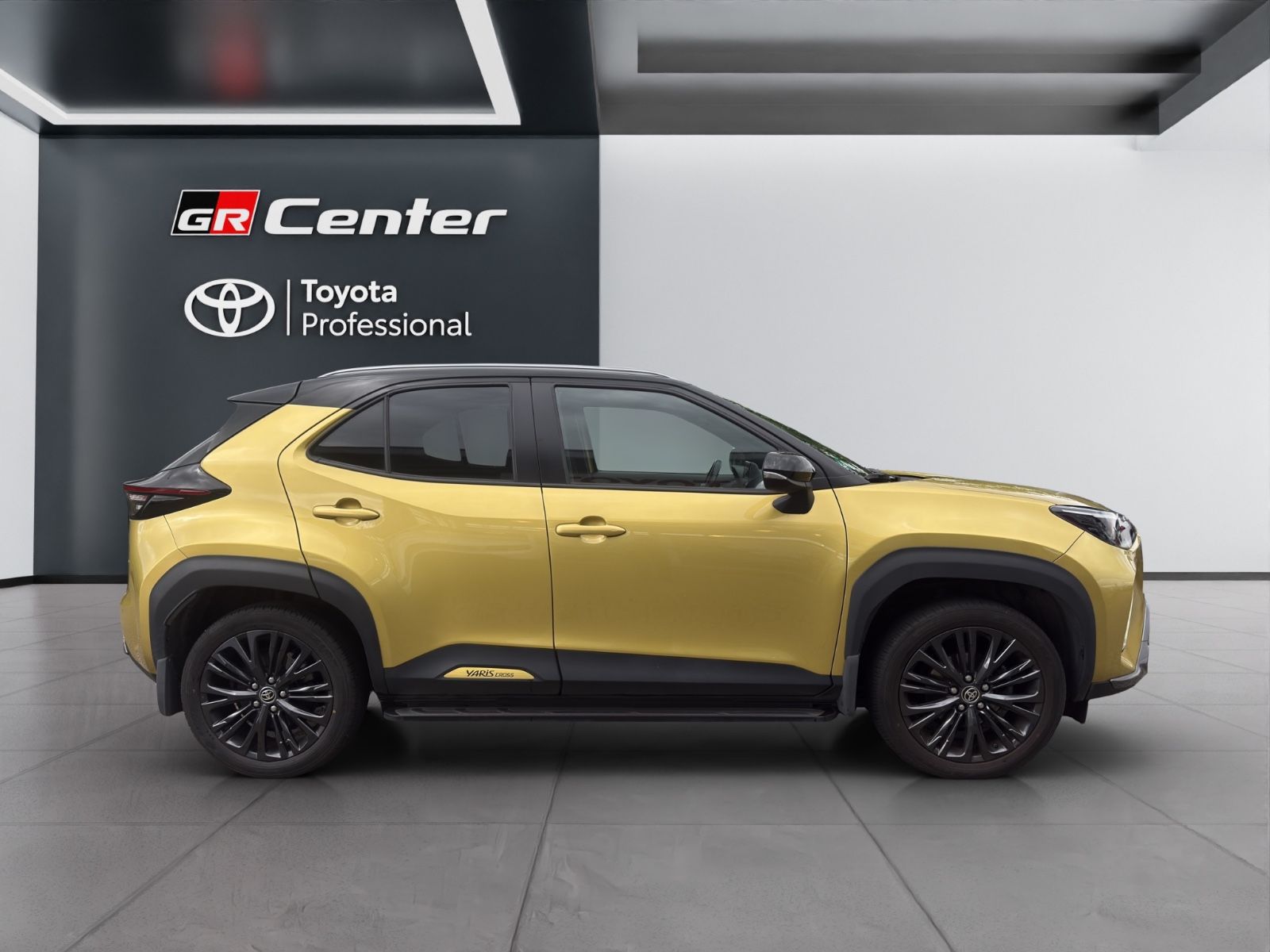 Toyota Yaris Cross Hybrid Adventure*Pano*Hud*AHK*Matrix