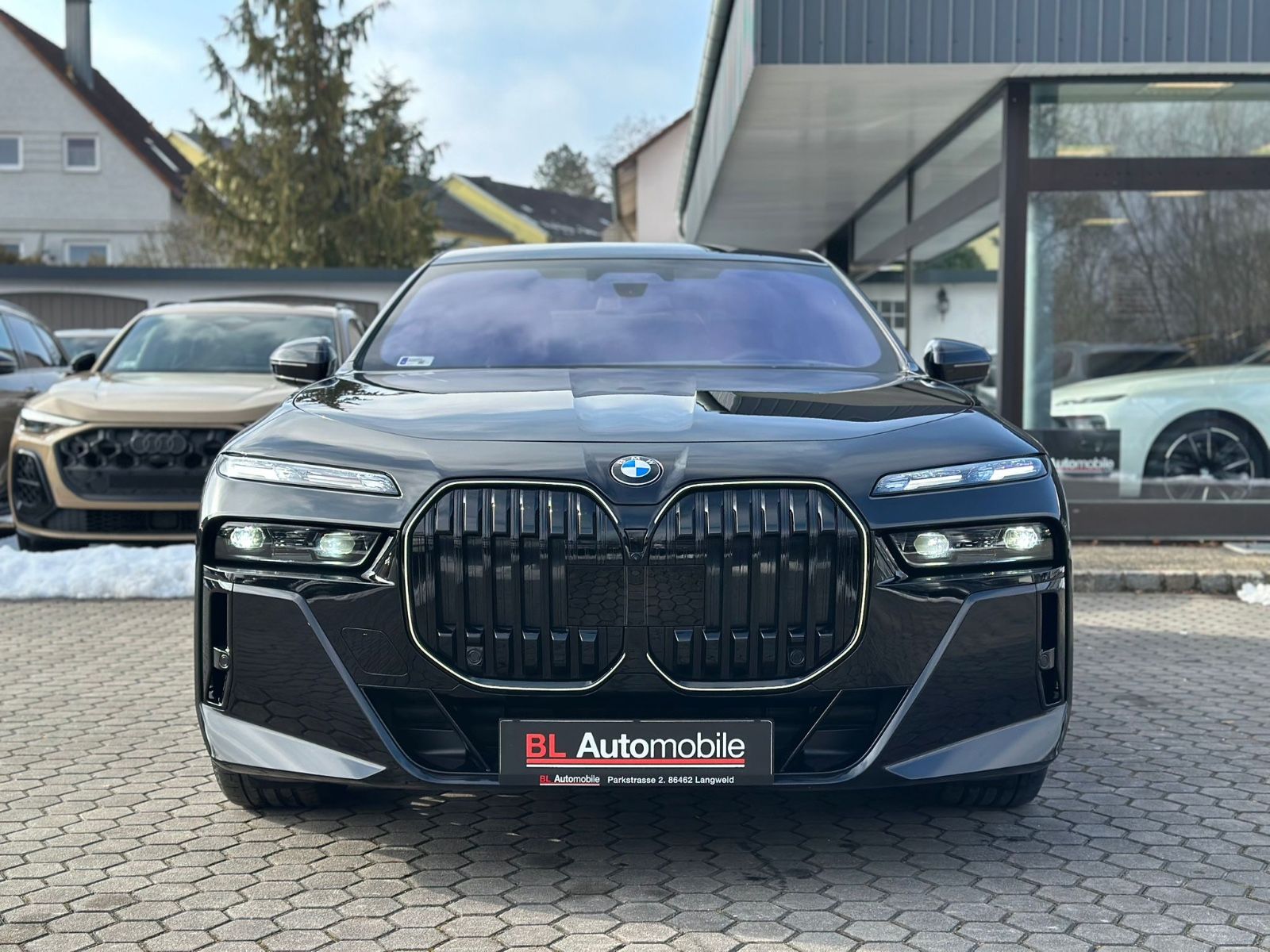 BMW 740d M INDIVIDUAL.AUTOTÜR.FOND ENT.SKY.MASSAGE