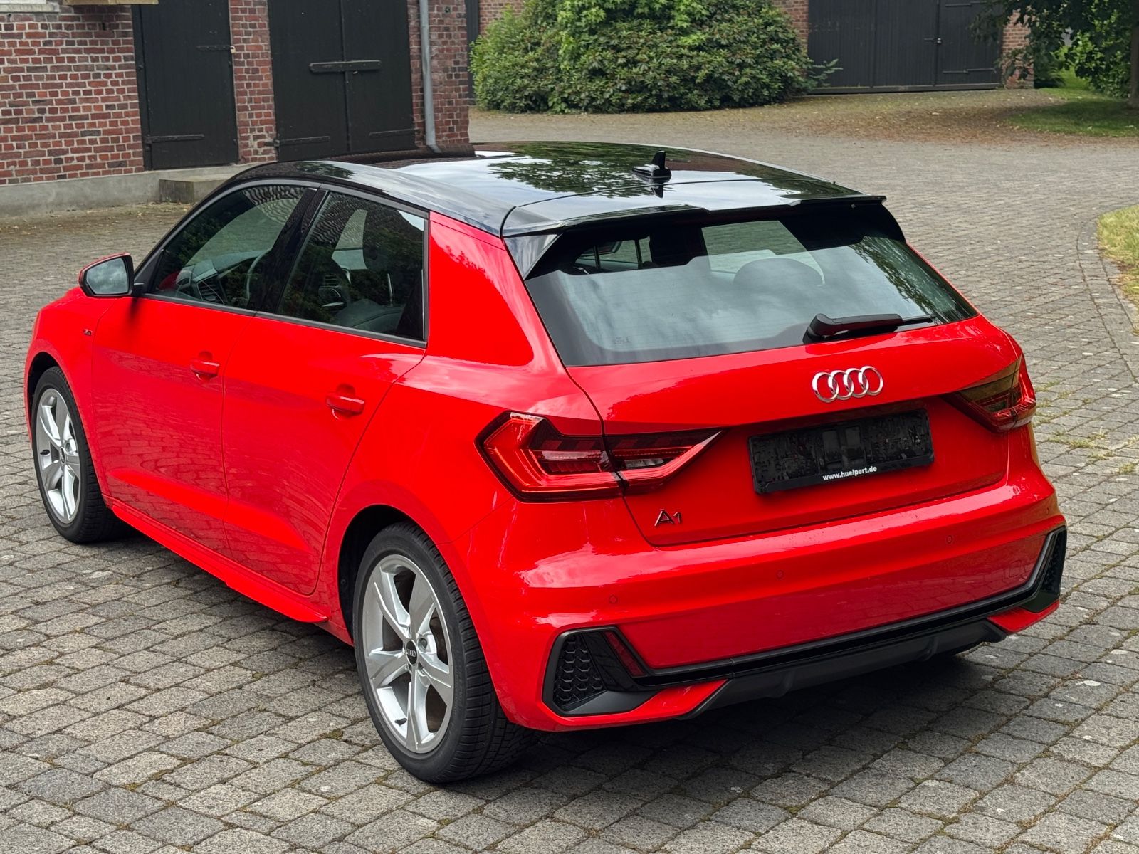 Audi A1 Sportback 30 TFSI S line - Samsaru's Car Outlet