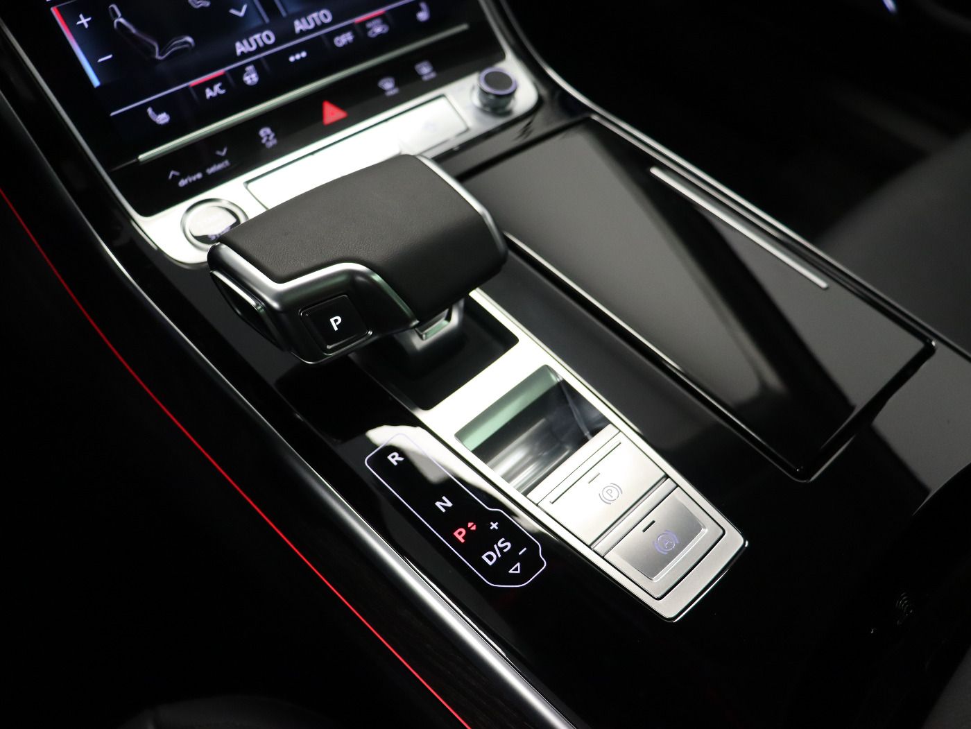 Audi A8 lang 60 TFSI e quattro - Samsaru's Car Outlet