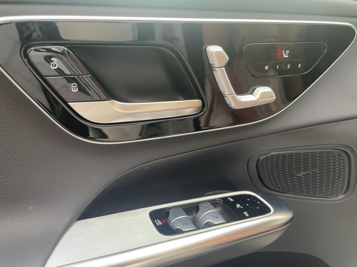 Mercedes-Benz GLC 300 d 4Matic AMG Line Premium - Samsaru's Car Outlet