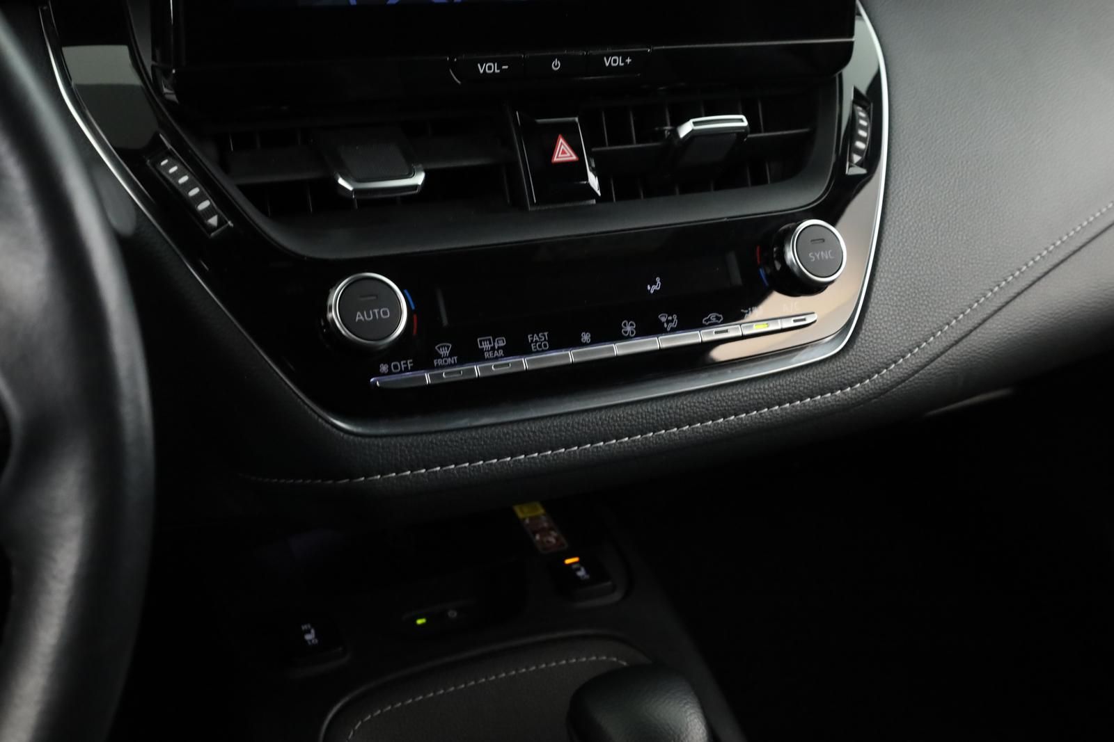 Toyota Corolla Touring Sports 1.8 CVT Team D Navi Kam