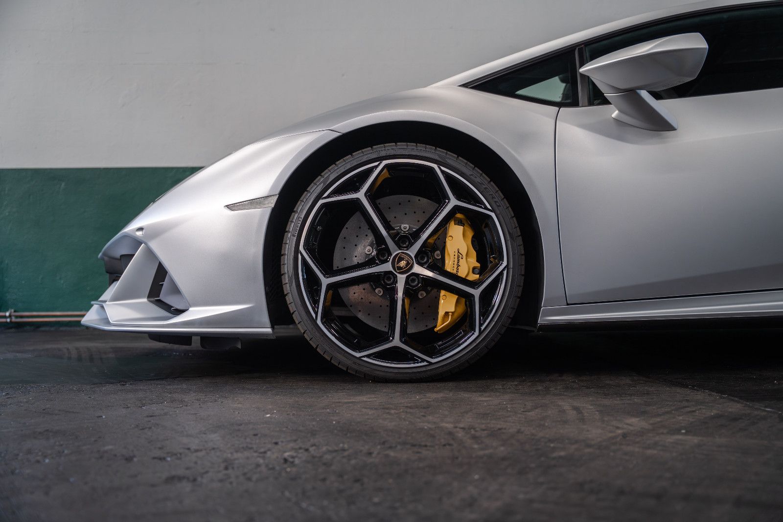 Lamborghini Huracán EVO AWD - Samsaru's Car Outlet