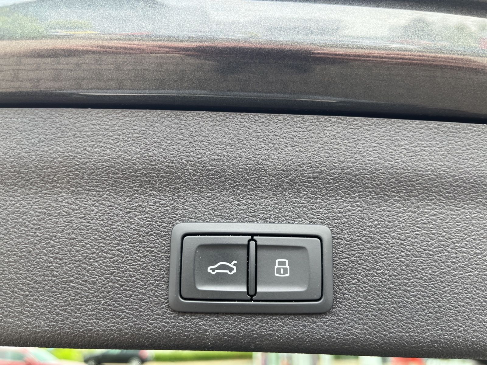 Audi A6 Avant 40 TDI quattro design S Line - Samsaru's Car Outlet