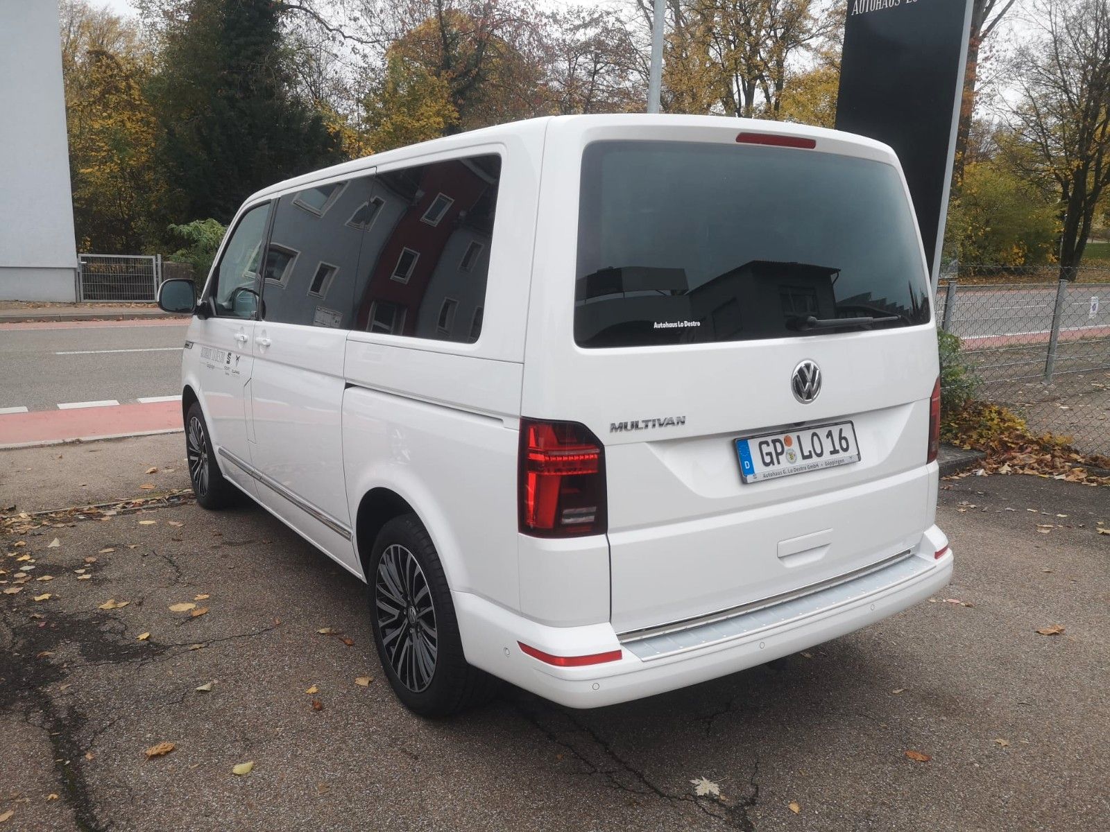 Volkswagen T6.1 Multi Gen 6 2.0 TDI DSG - Samsaru's Car Outlet