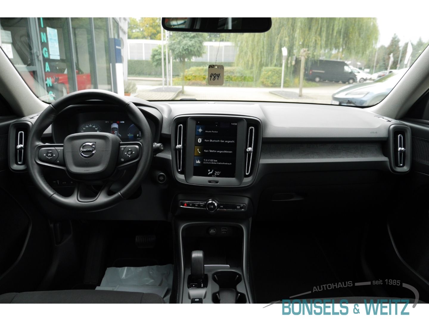 Volvo XC40 Essential Recharge Plug-In Hybrid 2WD Twin