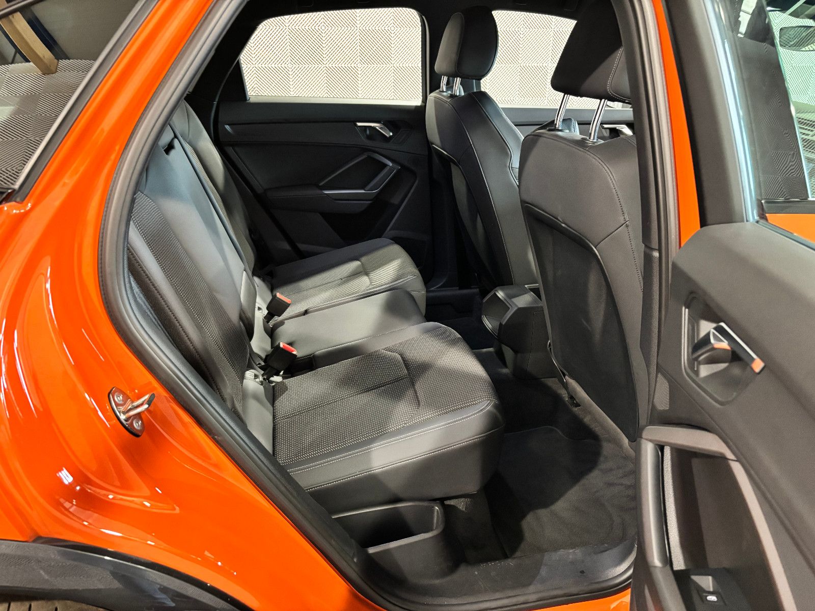 Audi Q3 Sb. 40 TFSI quattro S LINE - Samsaru's Car Outlet