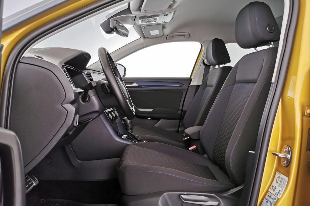 Volkswagen T-Roc 1.5 TSI DSG - Samsaru's Car Outlet