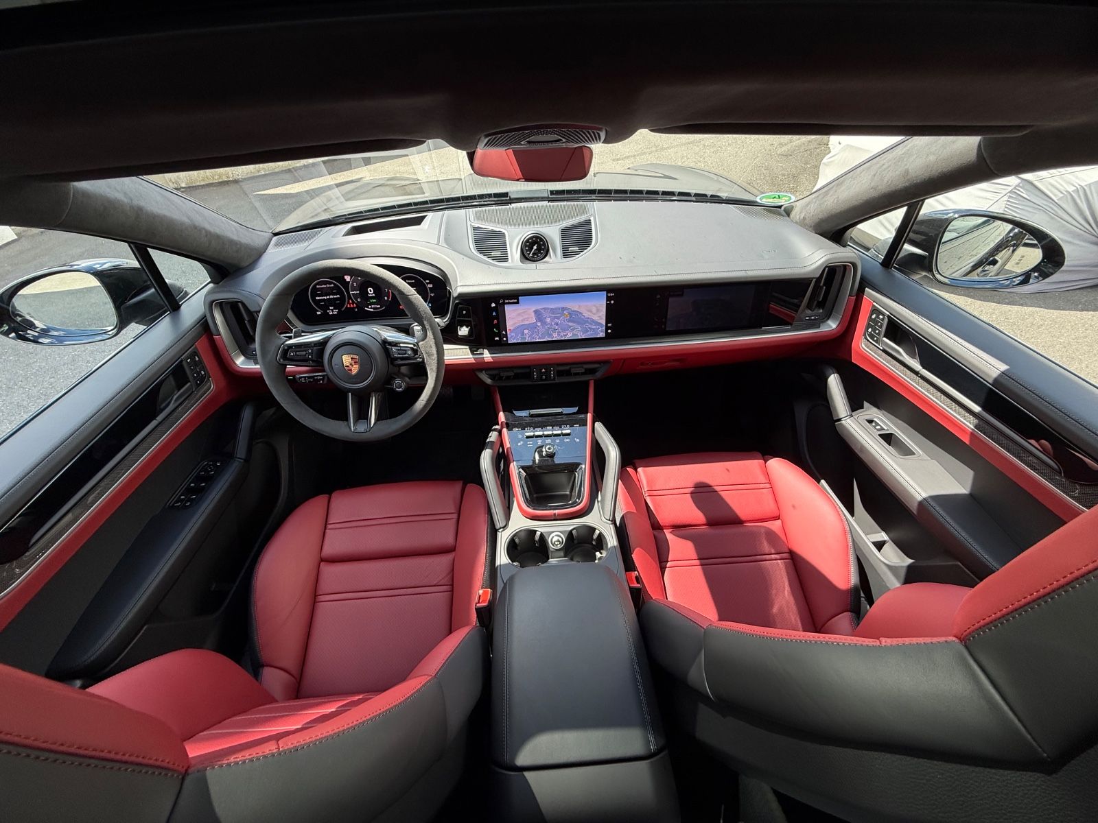 Porsche Cayenne E-Hybrid*Carbon*Hinterachslenkung*Sport*