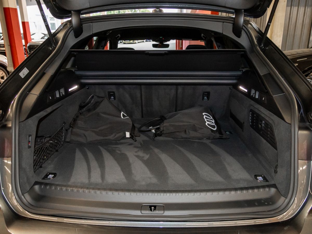 Audi A6 Avant 55 TFSI e quattro S line - Samsaru's Car Outlet