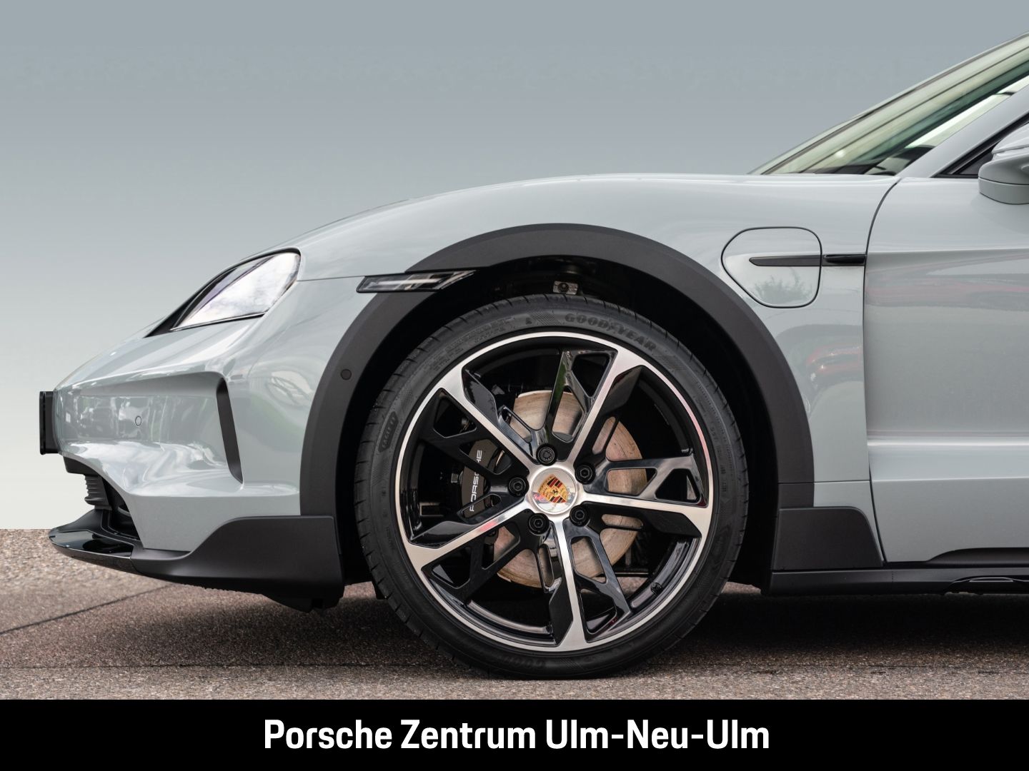 Porsche Taycan 4S Cross Turismo HA-Lenkung Active-Ride
