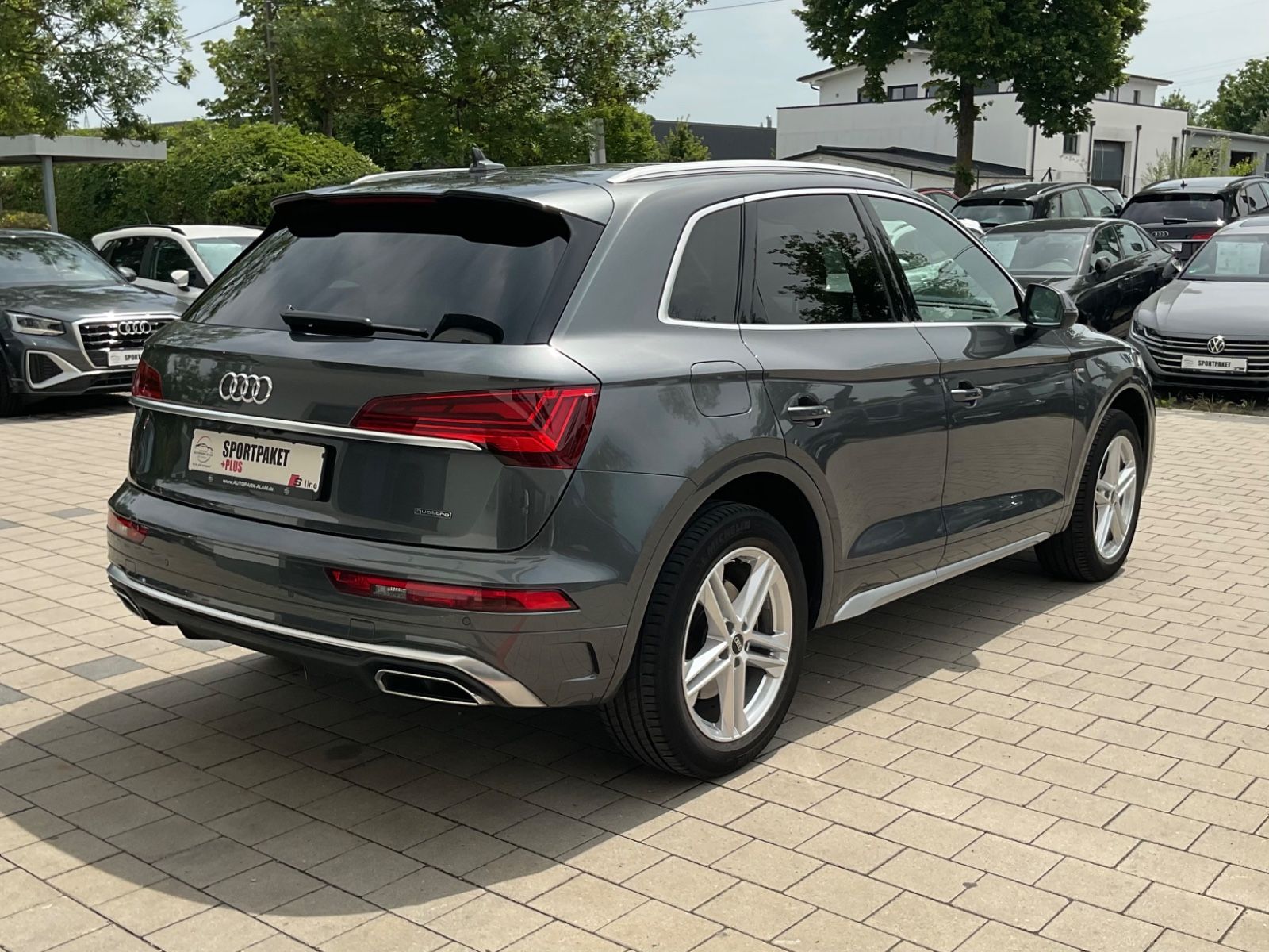 Audi Q5 40 TDI quattro S line - Samsaru's Car Outlet