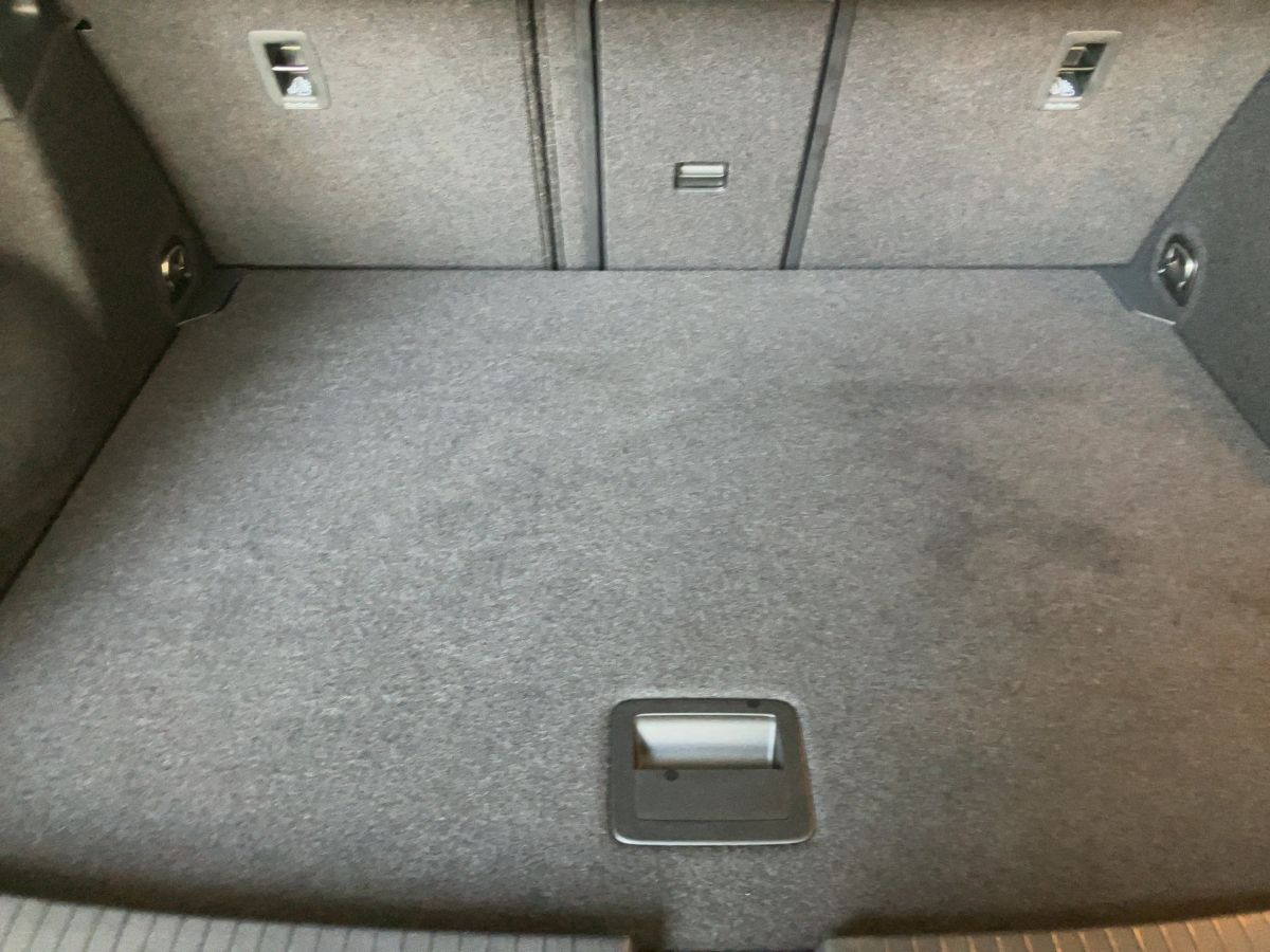 Volkswagen T-ROC 1.0 TSI LIFE - Samsaru's Car Outlet