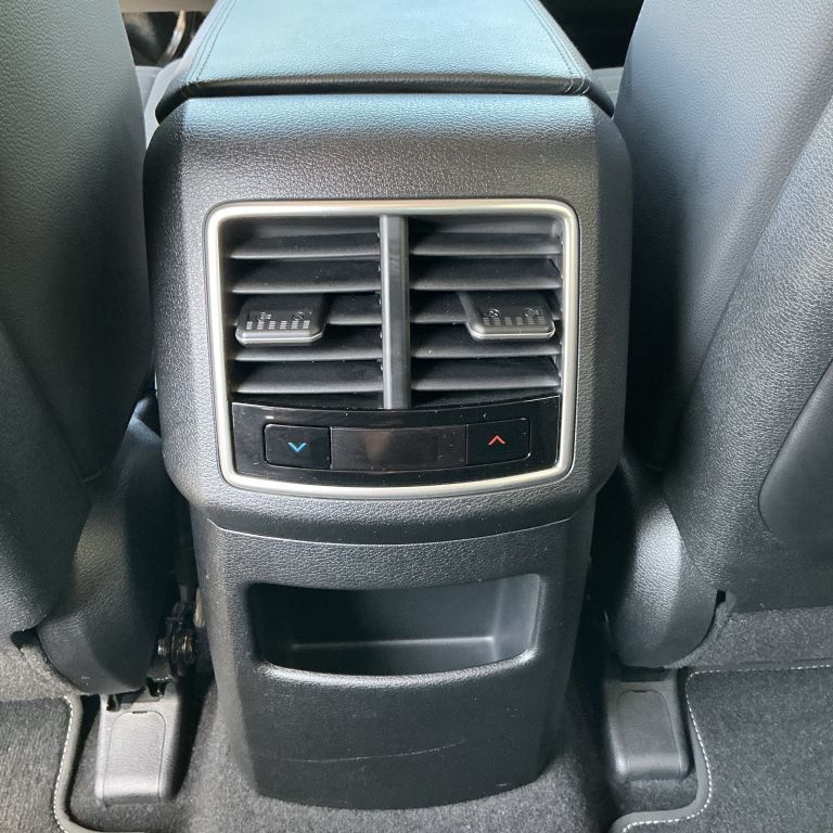 Kia Sportage 1.6 T-GDI AWD Plug-in Hybrid Basis/AHK