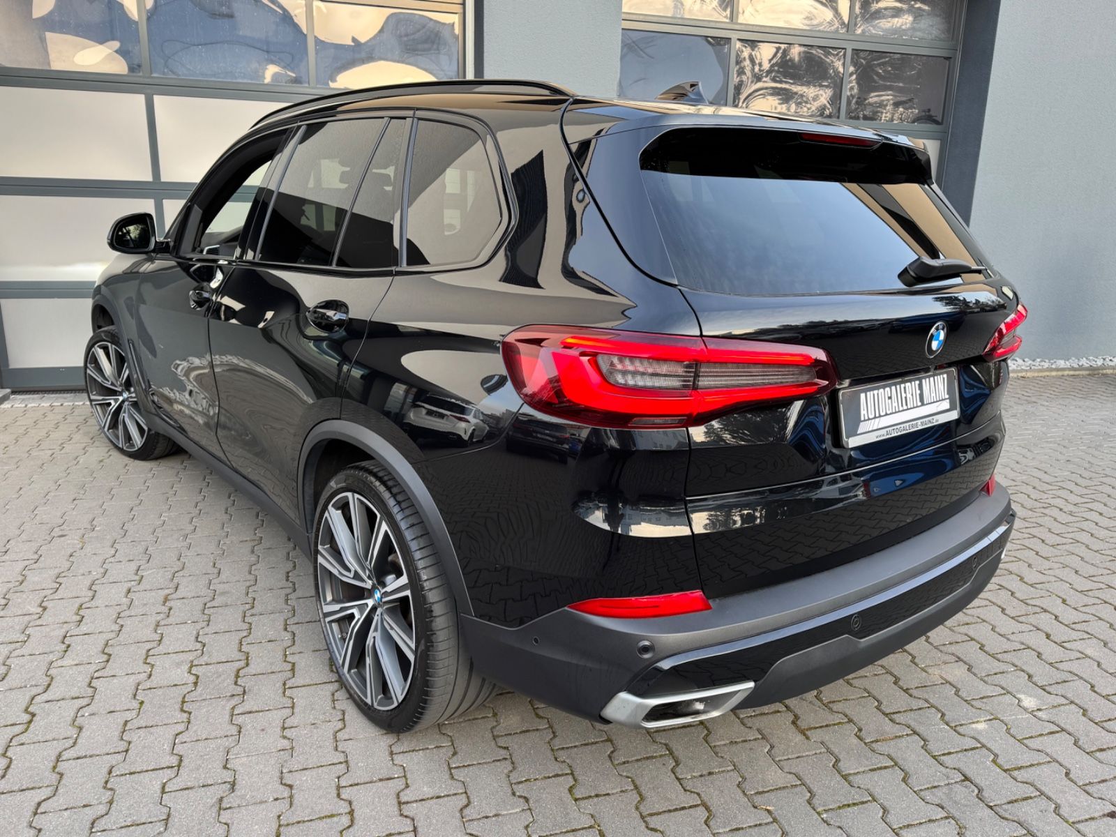 BMW X5 xDrive 40 d Pano/AHK/Standheiz/22"/HeadUp