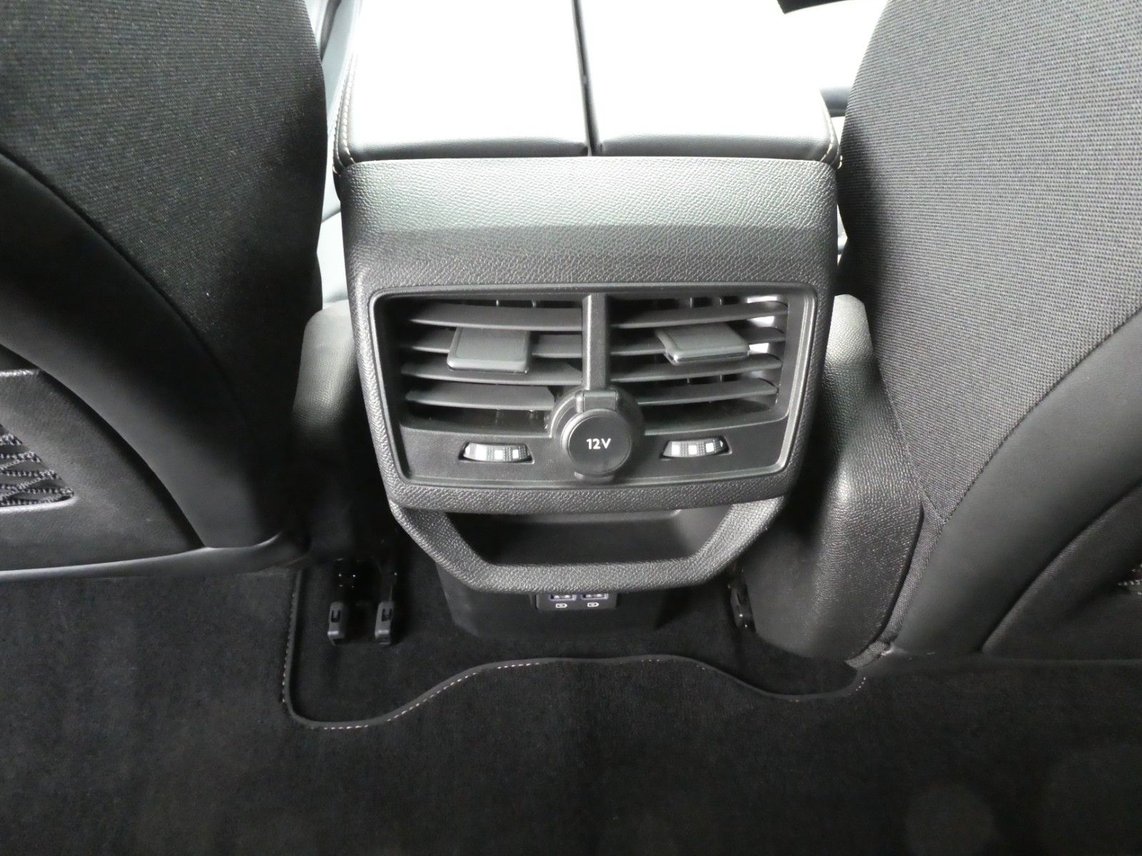 Peugeot 3008 Hybrid4 GT Navi, SHZ, Kamera, 4WD, S-Dach